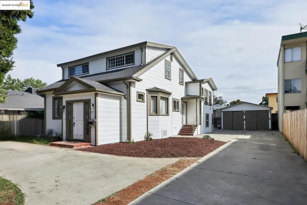 3064 15th Street Oakland CA 94601