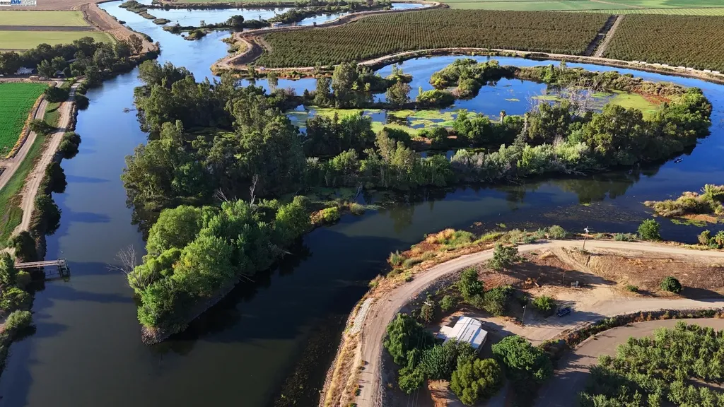 Goldrift Island Byron CA 94514