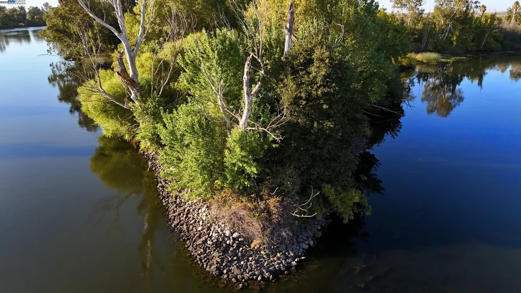 Goldrift Island Byron CA 94514