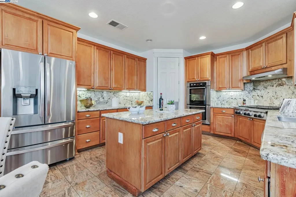 5065 Carbondale Way Antioch CA 94531