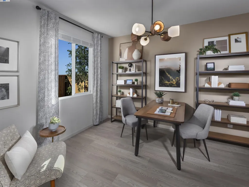 672 Channel Circle Oakley CA 94561