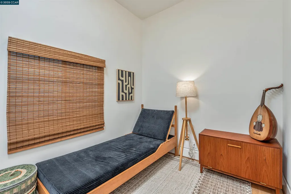 1525 3rd Street Oakland CA 94607