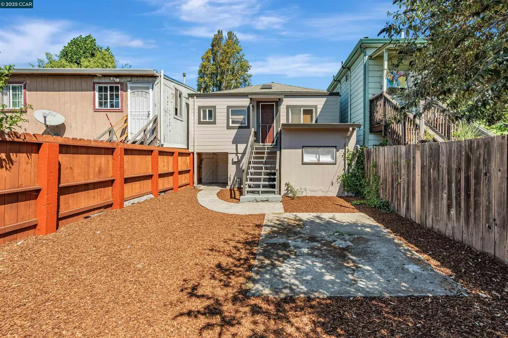 1525 3rd Street Oakland CA 94607