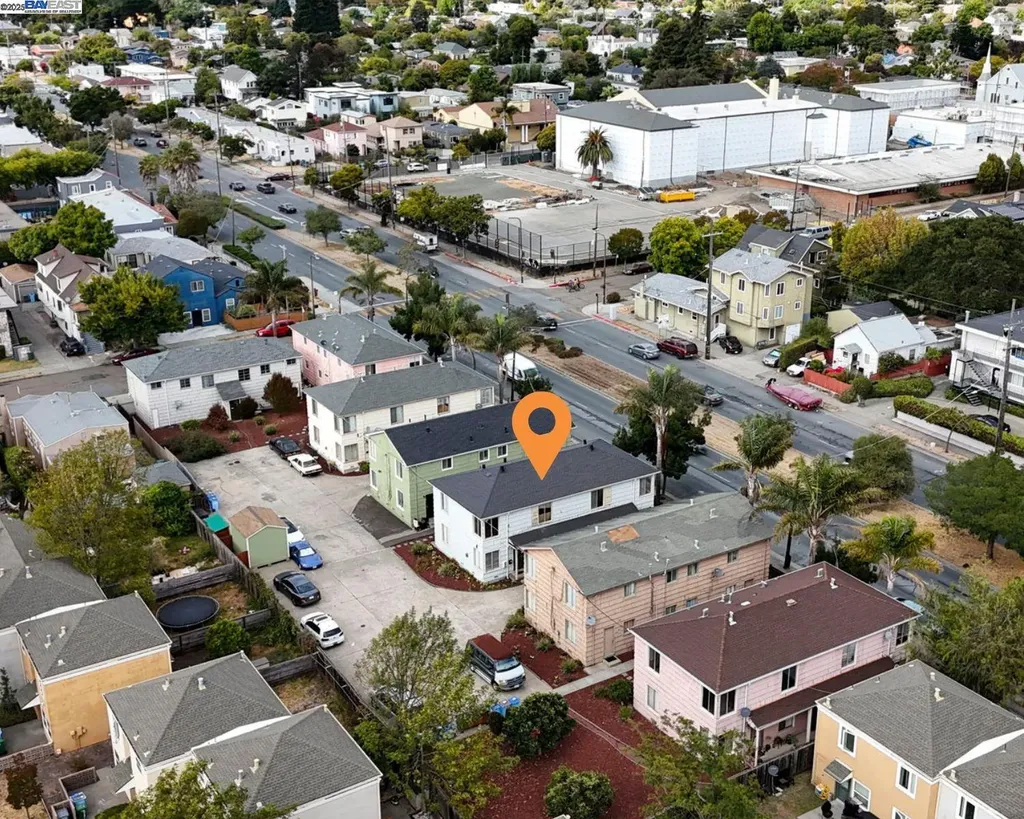 2774 Sacramento Street Berkeley CA 94702