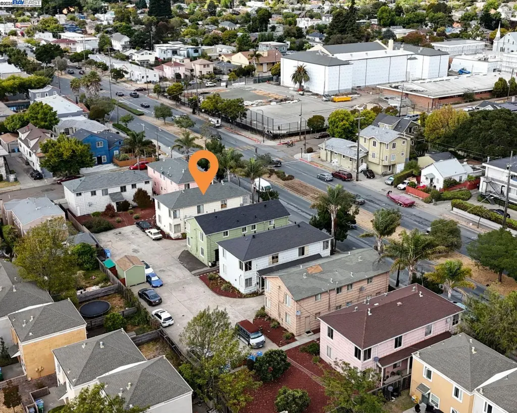 2758 Sacramento Street Berkeley CA 94702
