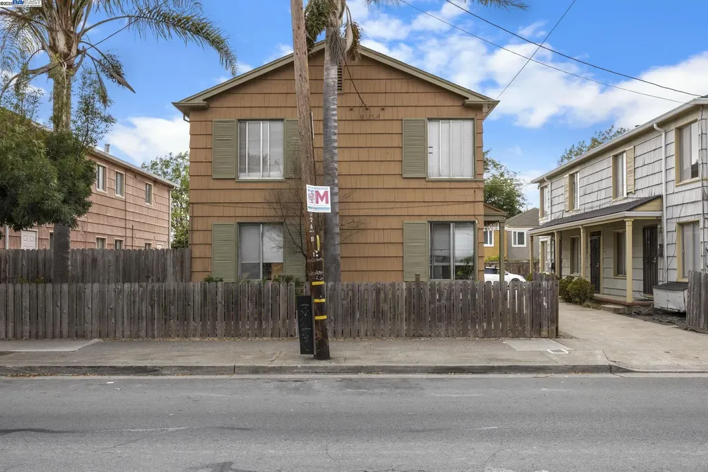 2782 Sacramento Street Berkeley CA 94702