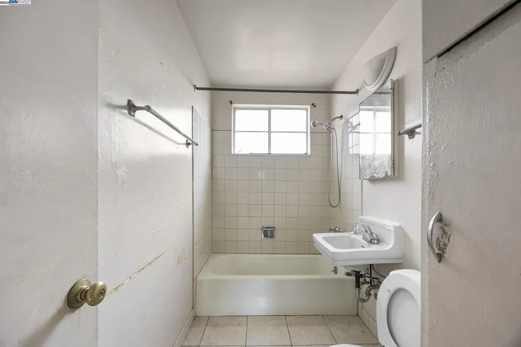 1450 Ward Street Berkeley CA 94702