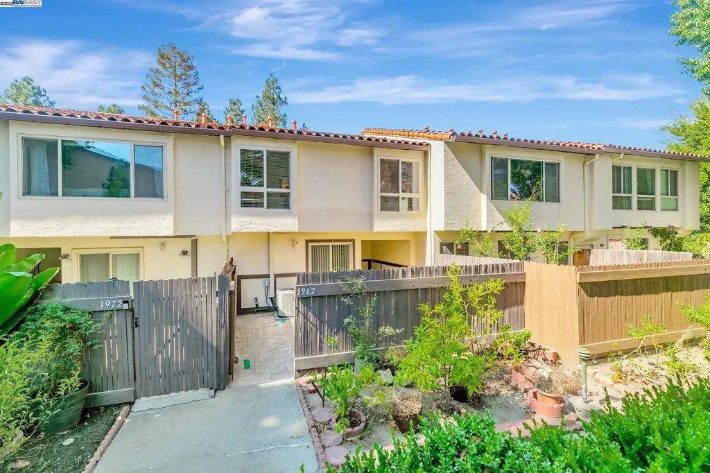 1962 Briscoe Terrace Fremont CA 94539