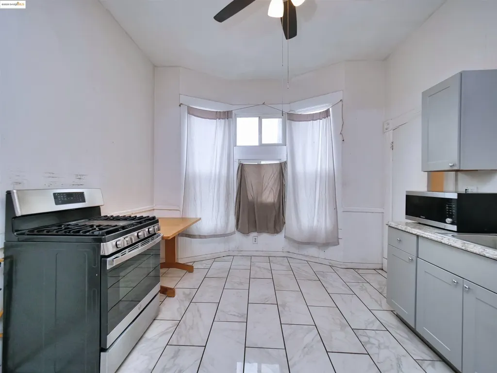 2103 Myrtle Street Oakland CA 94607