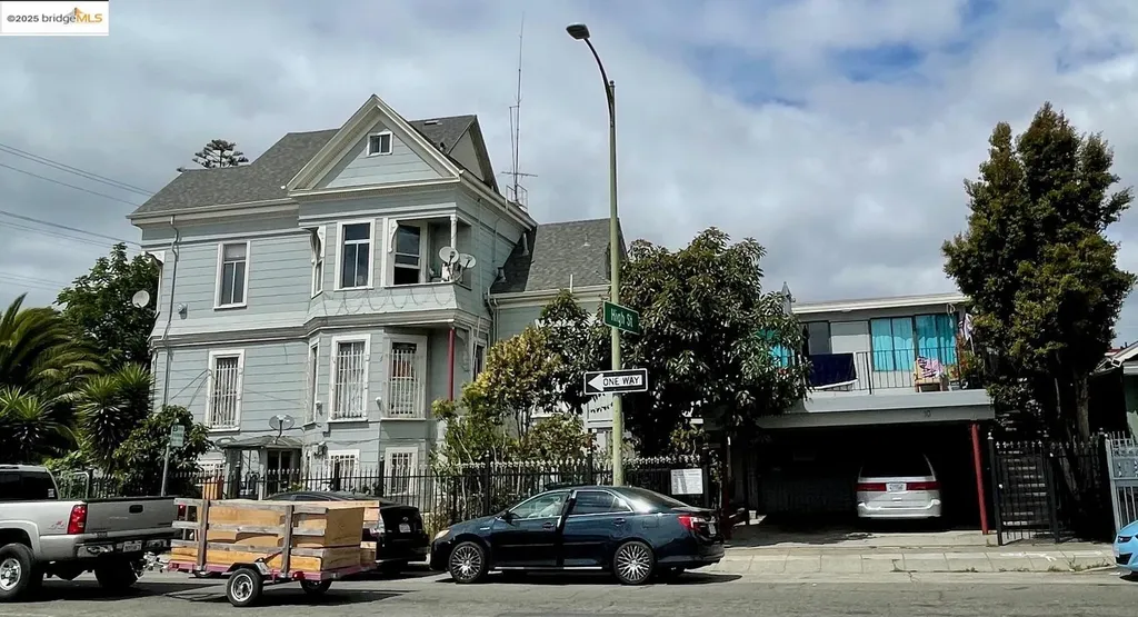 1718 High Street Oakland CA 94601