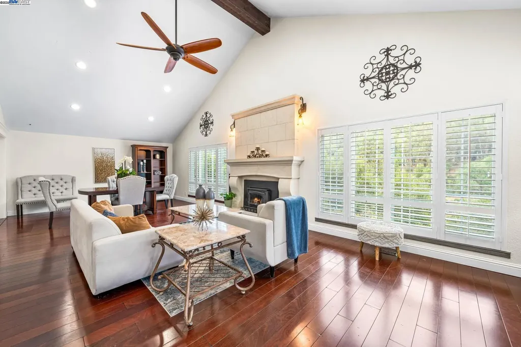 26928 Palomares Road Castro Valley CA 94552