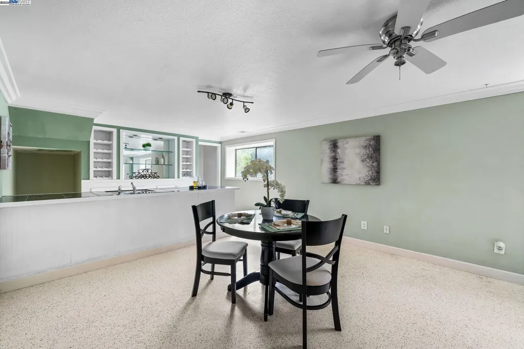 26928 Palomares Road Castro Valley CA 94552