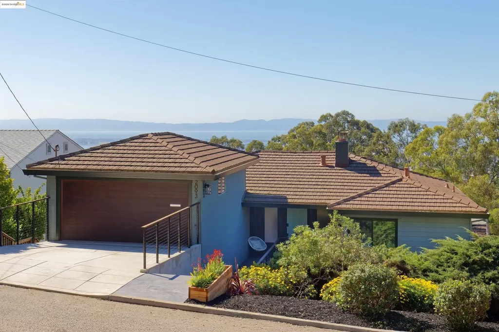 2093 Braemar Road Oakland CA 94602