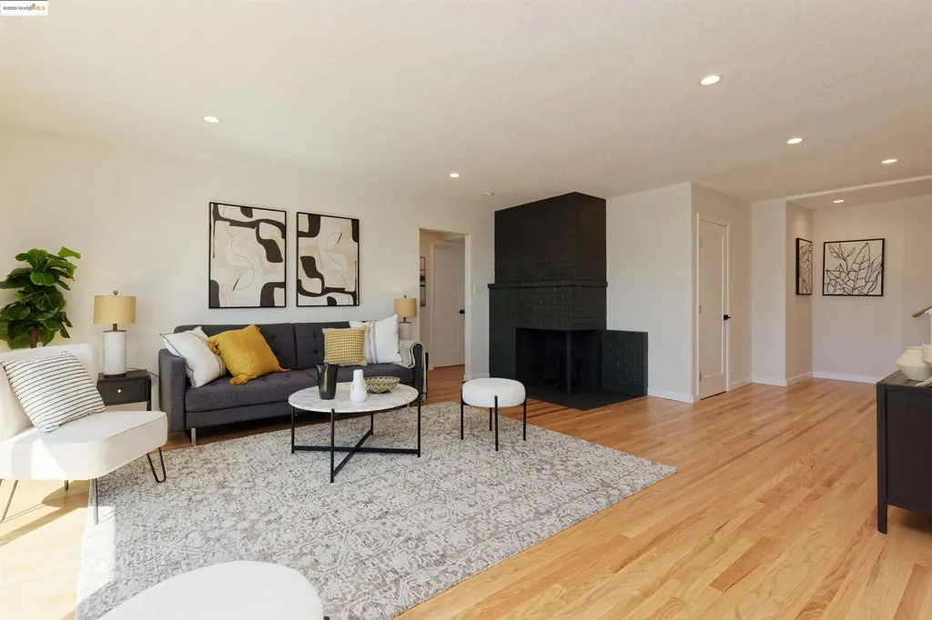 2093 Braemar Road Oakland CA 94602