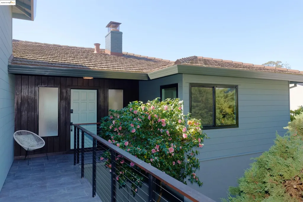 2093 Braemar Road Oakland CA 94602