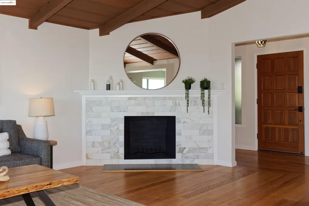 2093 Braemar Road Oakland CA 94602