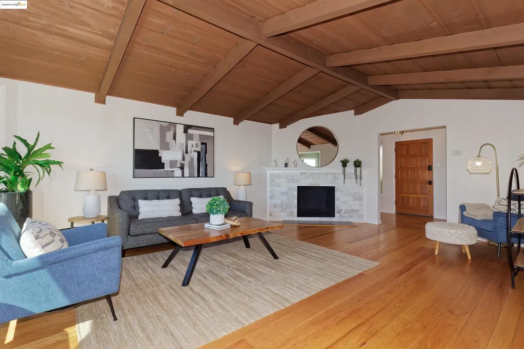 2093 Braemar Road Oakland CA 94602