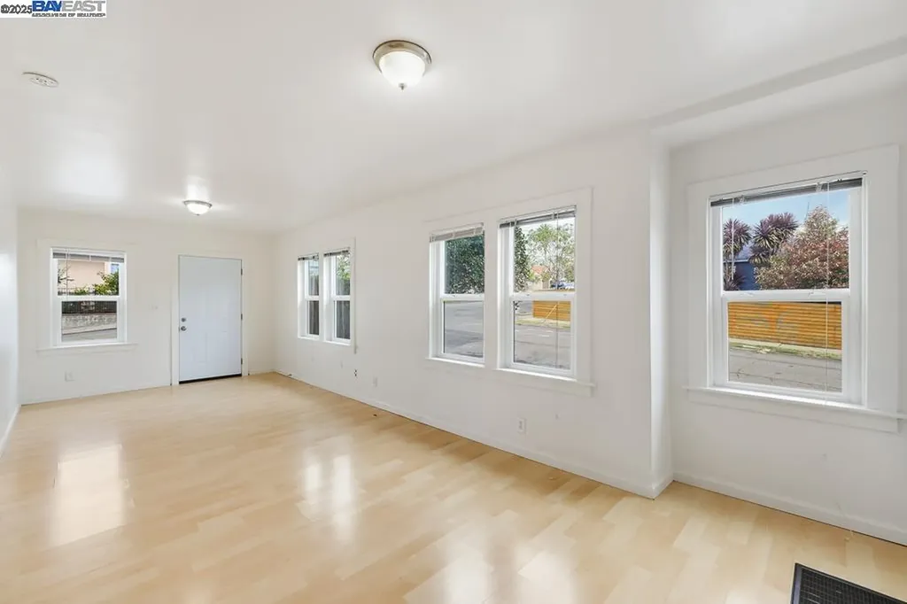 2138 19th Avenue Oakland CA 94606