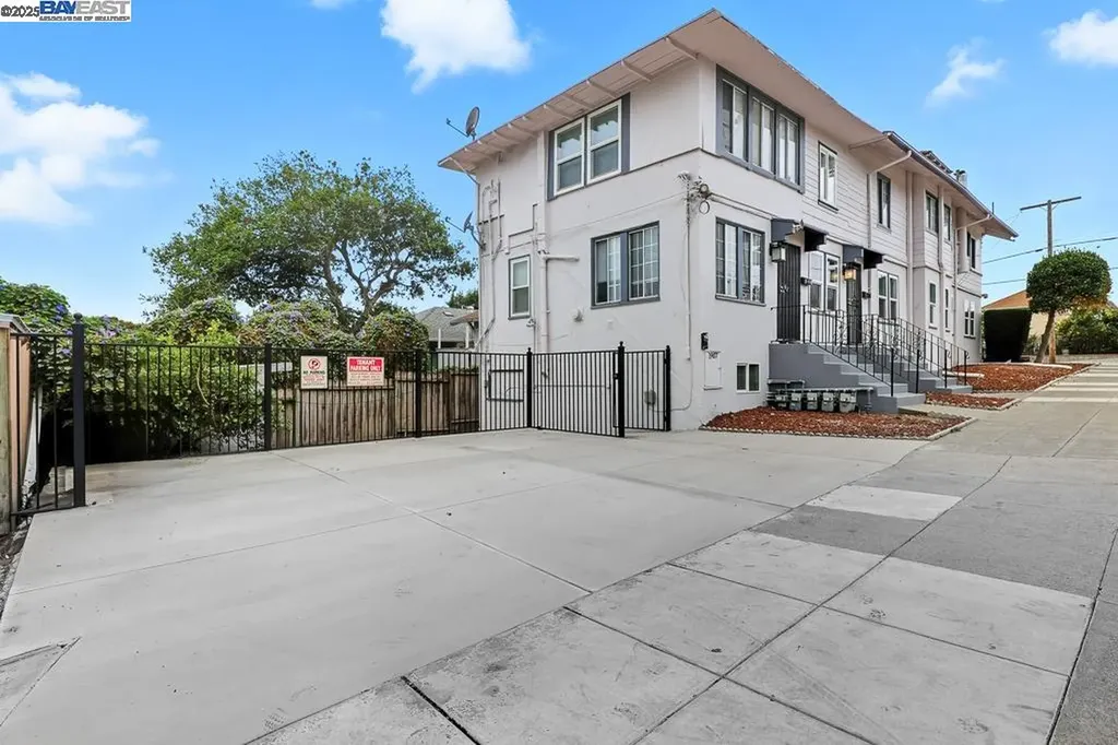 2138 19th Avenue Oakland CA 94606