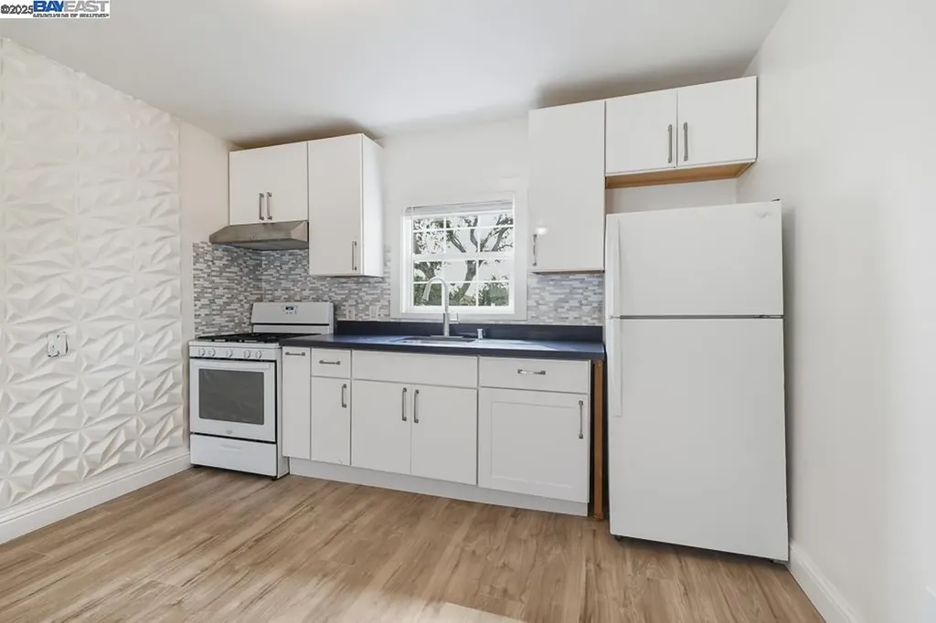 2138 19th Avenue Oakland CA 94606