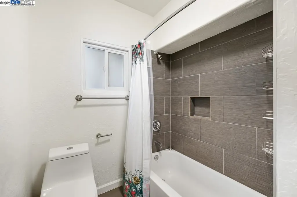 2138 19th Avenue Oakland CA 94606
