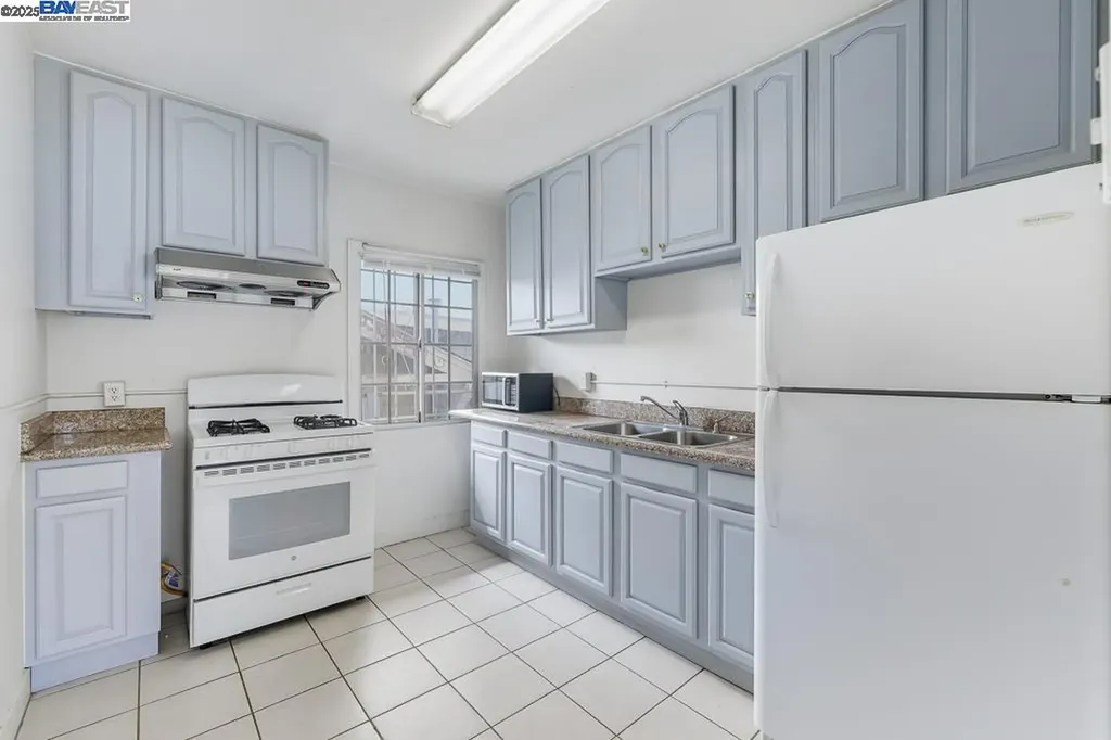 2138 19th Avenue Oakland CA 94606