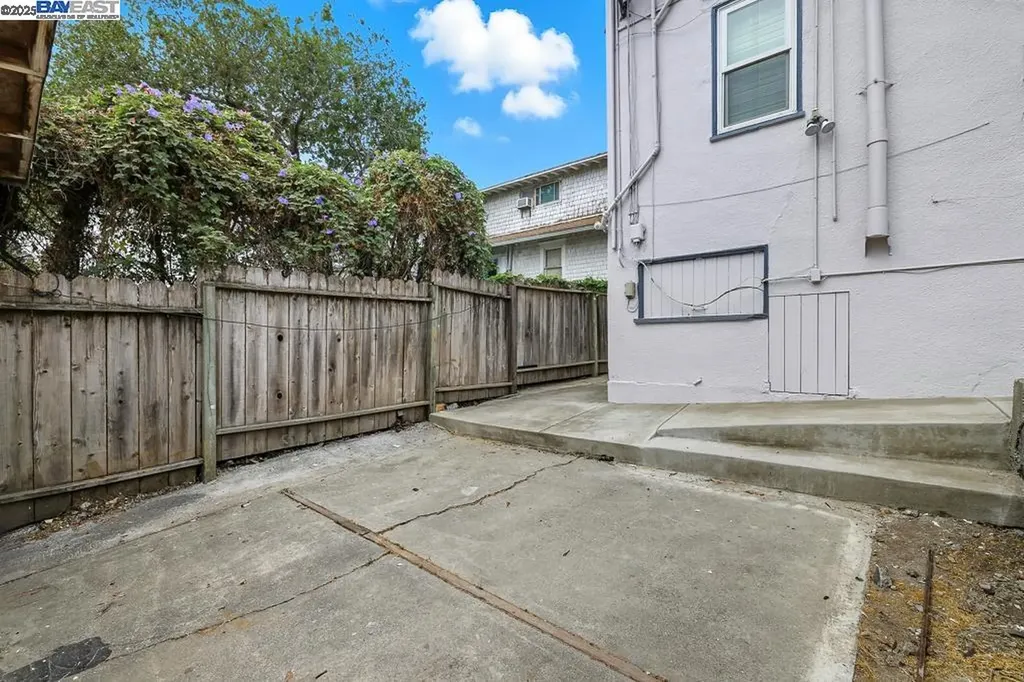 2138 19th Avenue Oakland CA 94606
