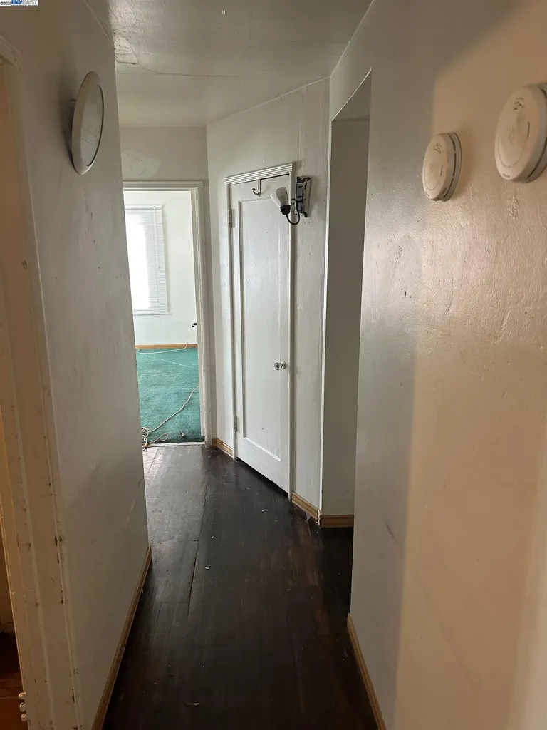 5651 Telegraph Oakland CA 94609