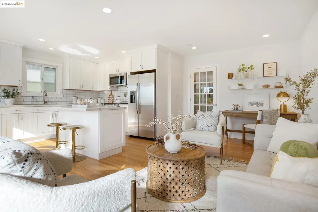 Berkeley CA, 30 Domingo Avenue, Unit 6