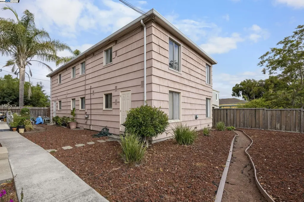 2790 Sacramento Street Berkeley CA 94702