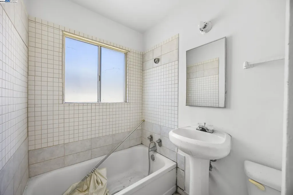 2790 Sacramento Street Berkeley CA 94702