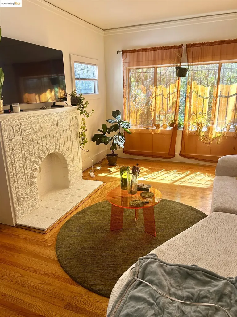 2816 Foothill Boulevard Oakland CA 94601
