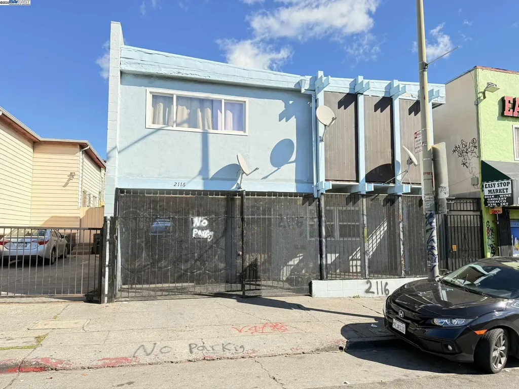 2116 International Boulevard Oakland CA 94606