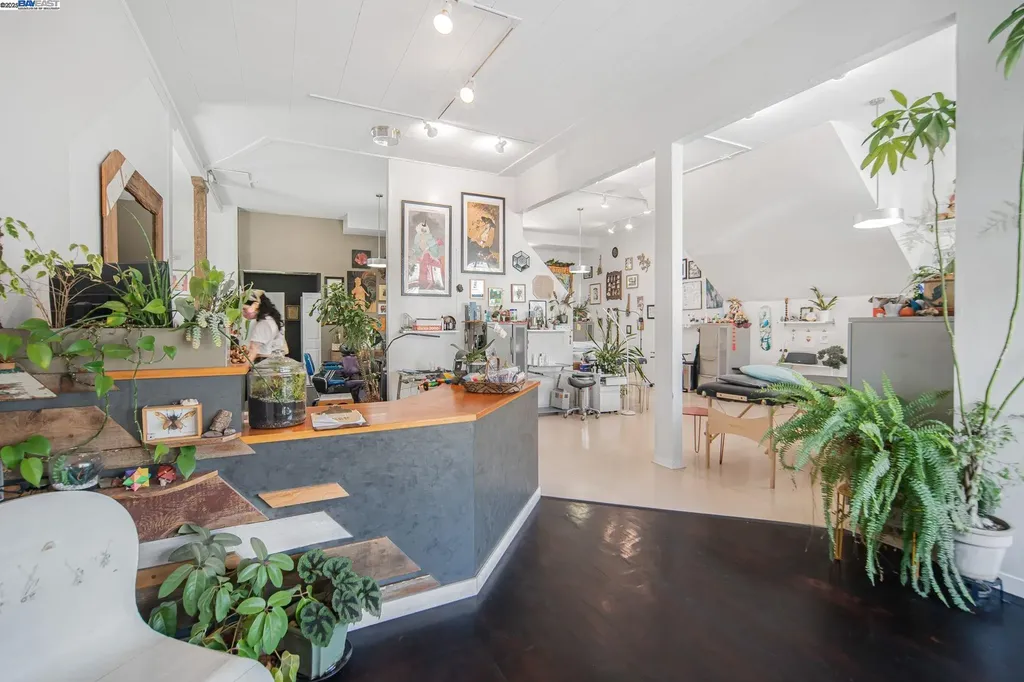 2110 Ashby Avenue Berkeley CA 94705