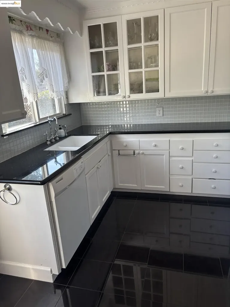 444 28th Street Richmond CA 94804