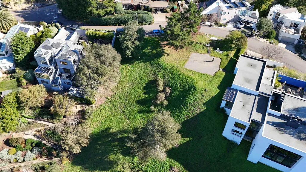 7055 Devon Way Oakland CA 94705