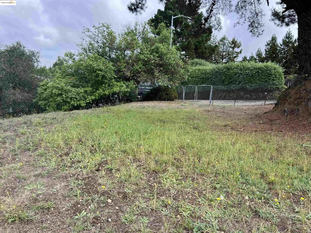7055 Devon Way Oakland CA 94705