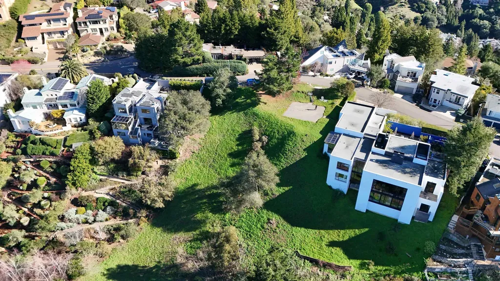 7055 Devon Way Oakland CA 94705