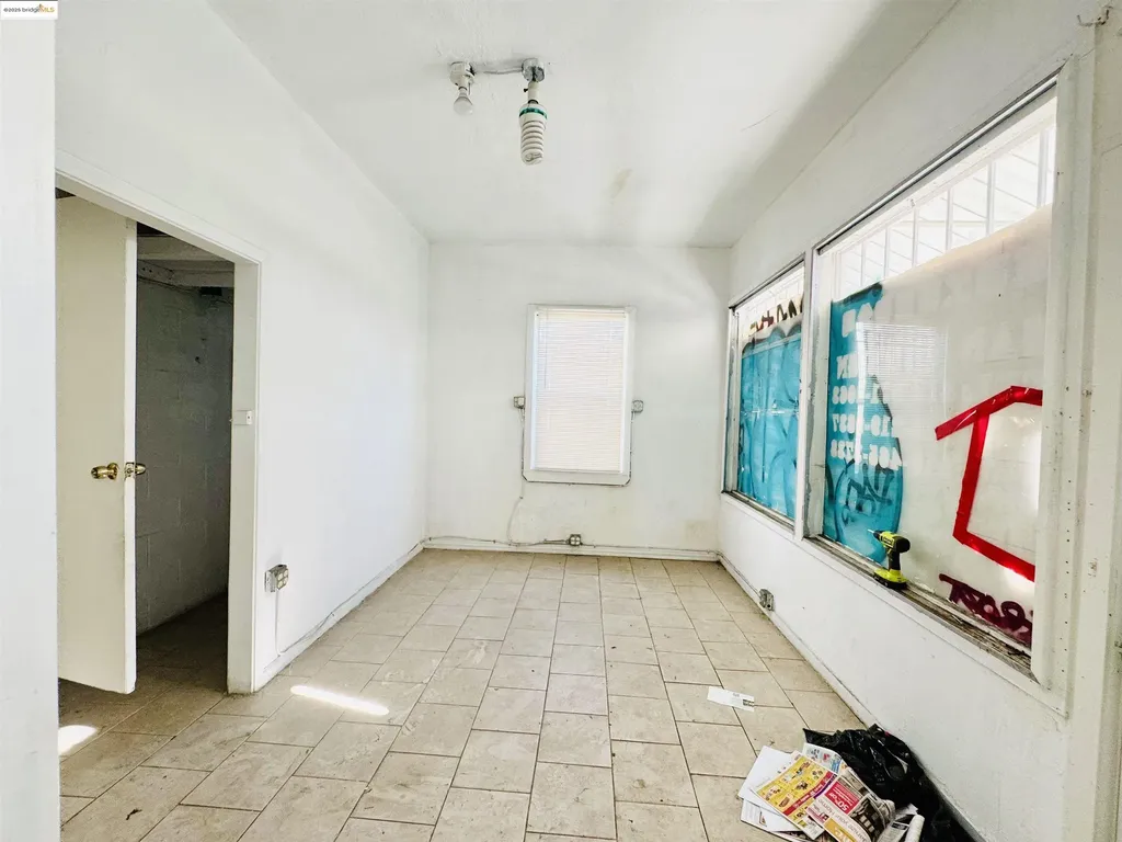 220 International Boulevard Oakland CA 94606