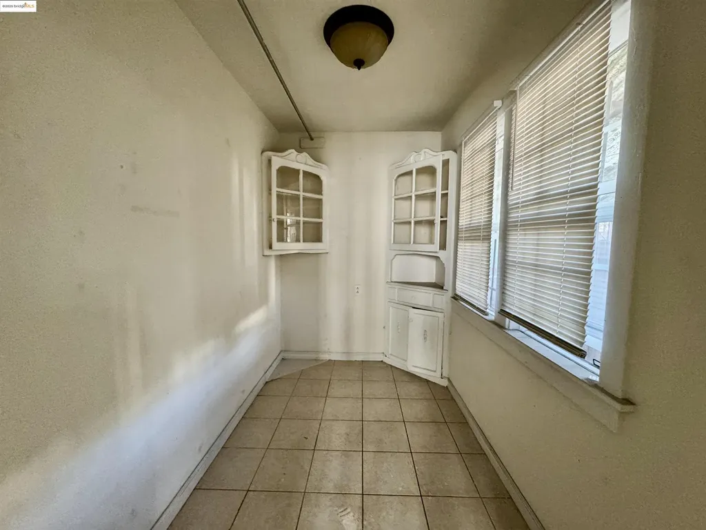 220 International Boulevard Oakland CA 94606