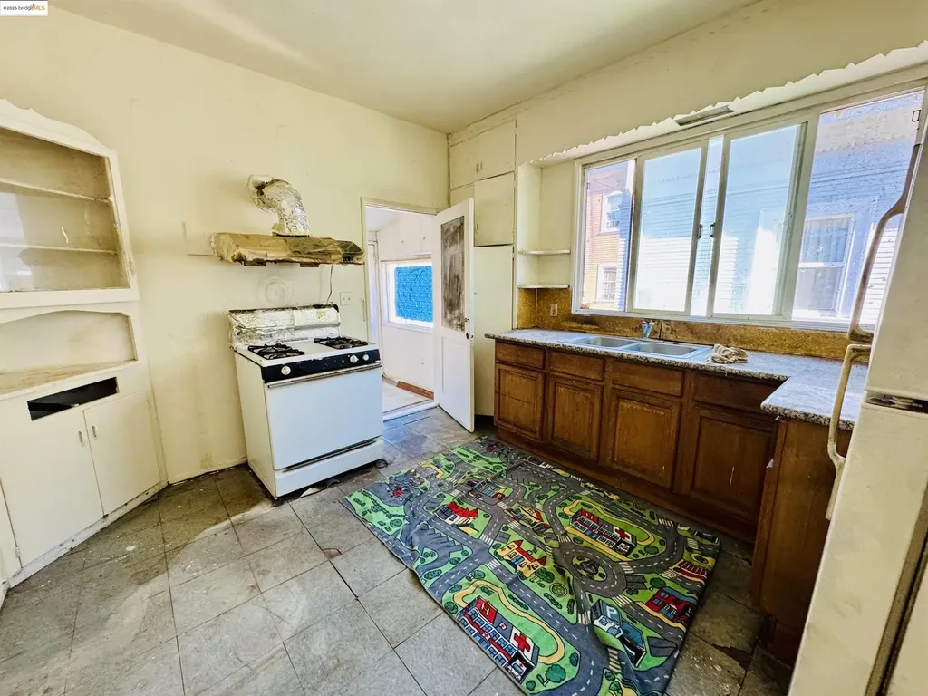 220 International Boulevard Oakland CA 94606