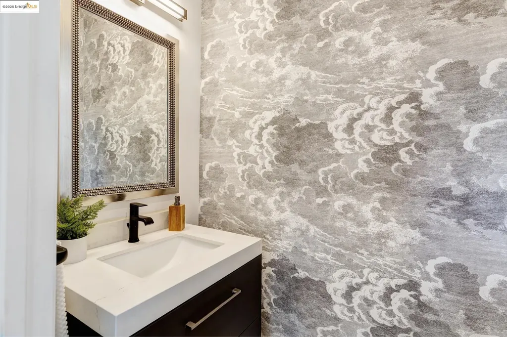 6330 Swainland Road Oakland CA 94611