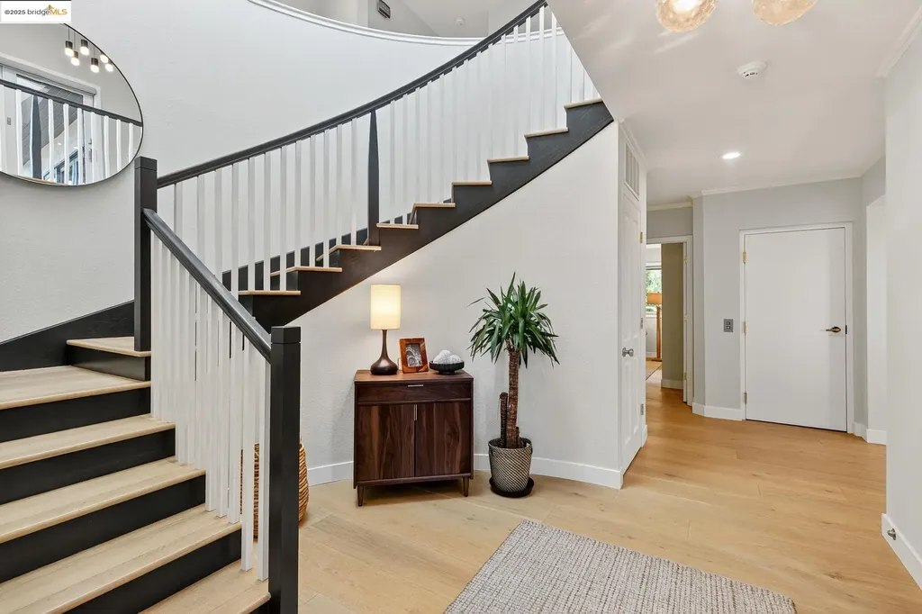 6330 Swainland Road Oakland CA 94611