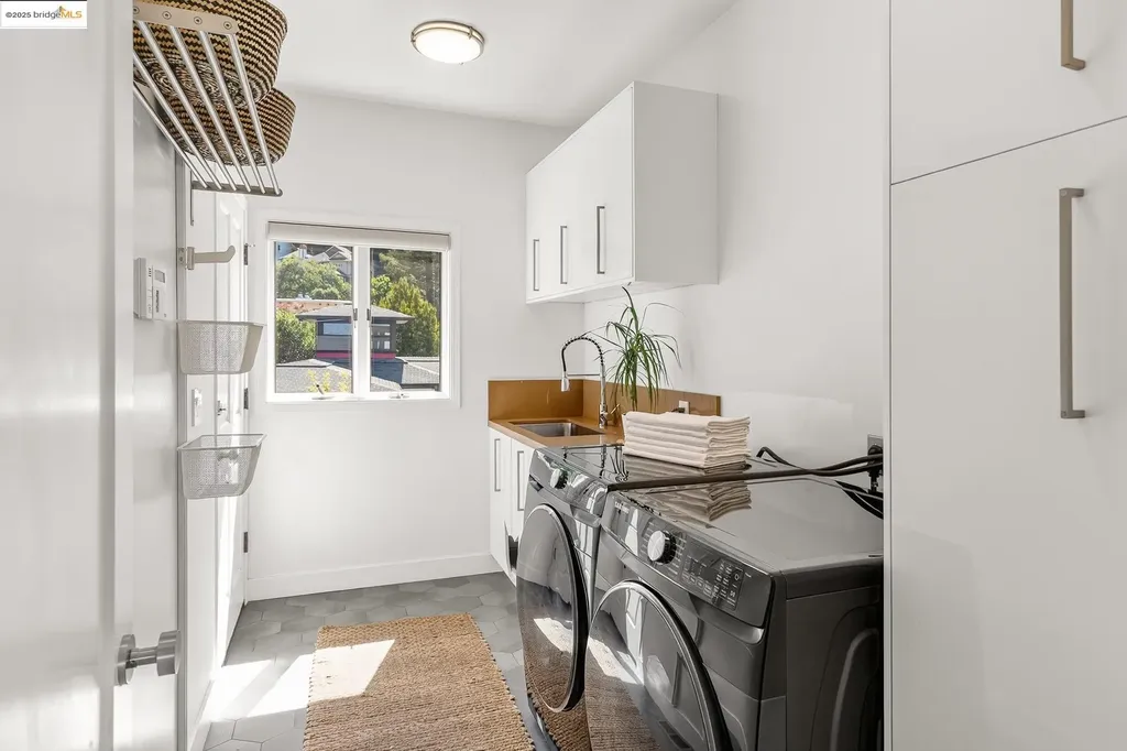 6330 Swainland Road Oakland CA 94611