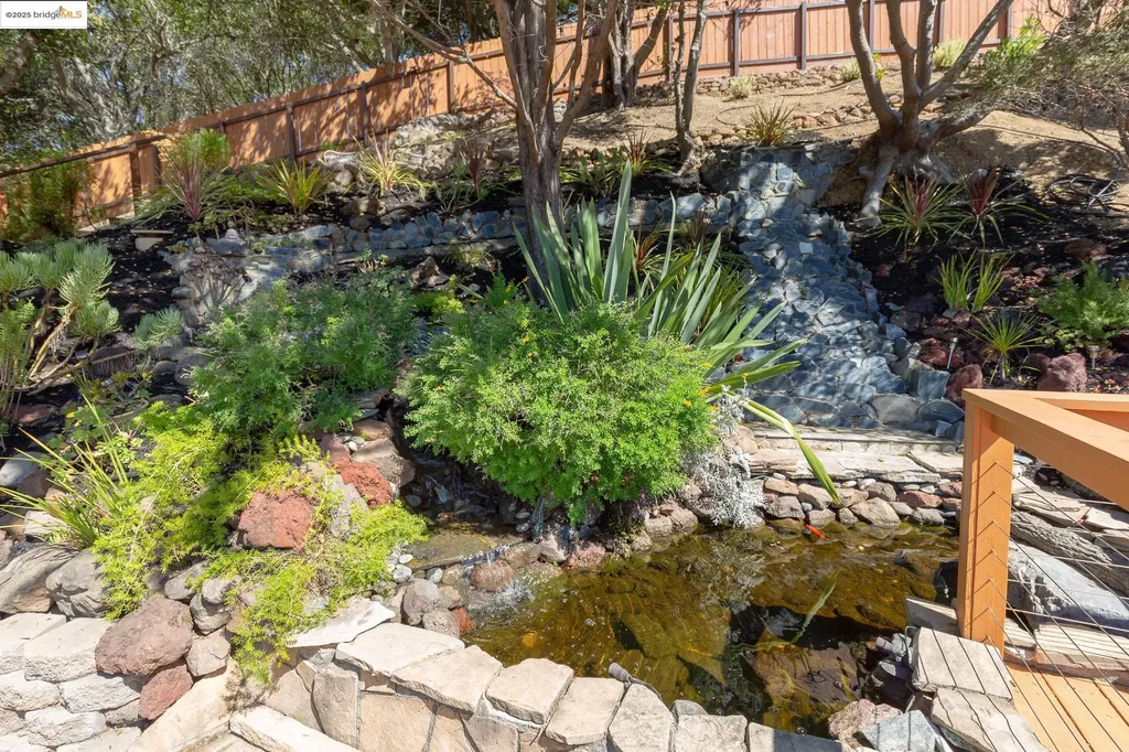 6330 Swainland Road Oakland CA 94611