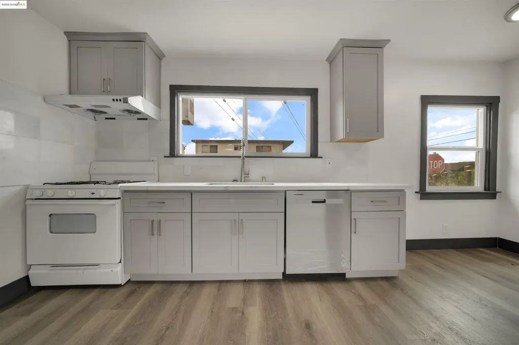 1604 57th Avenue Oakland CA 94621