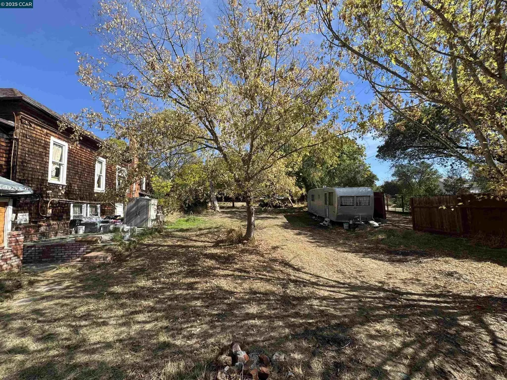 22490 Bayview Avenue Hayward CA 94541