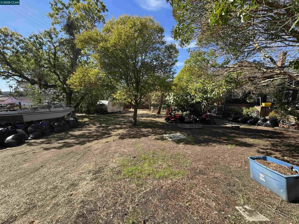 22490 Bayview Avenue Hayward CA 94541