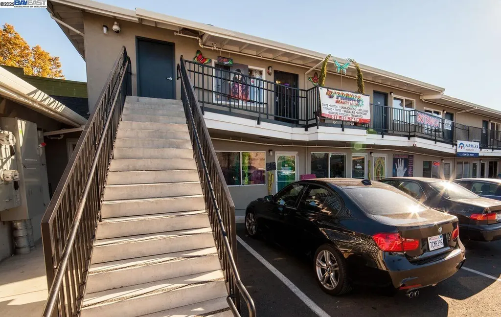 1711 International Boulevard Oakland CA 94606