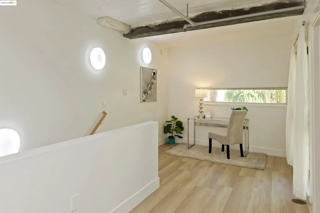 1201 Pine Street Oakland CA 94607
